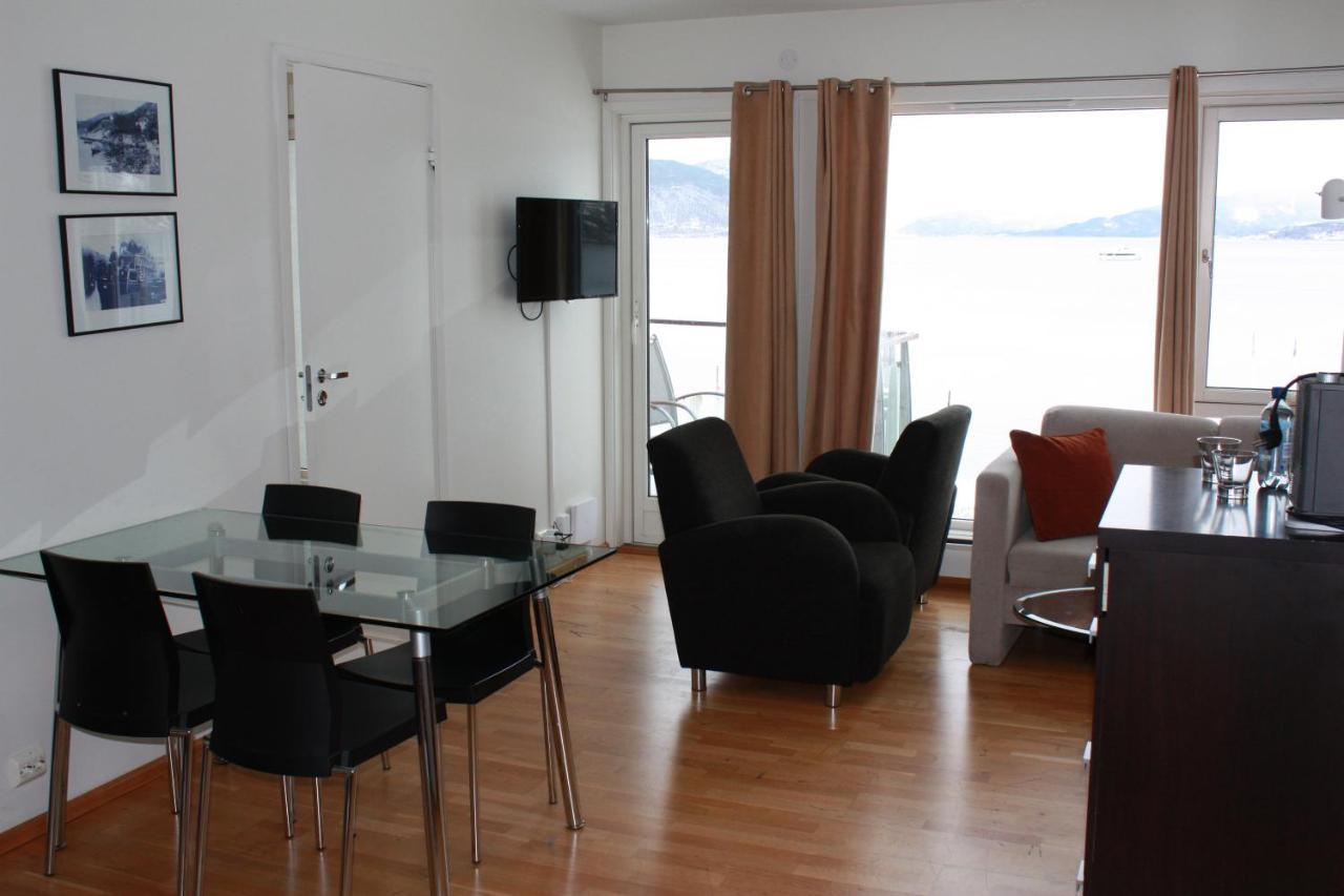 Smaken Av Ryfylke Event As Overnatting, Bygningen Drives Ikke Som Hotell Hjelmeland Exterior photo